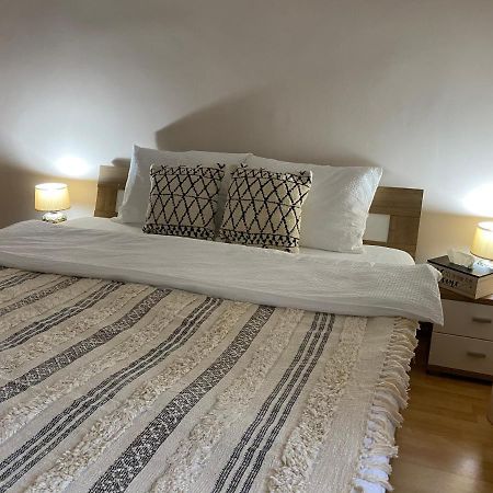 Sellada Apartament - Free Private Parking,Ac,Wi-Fi Карей Екстер'єр фото