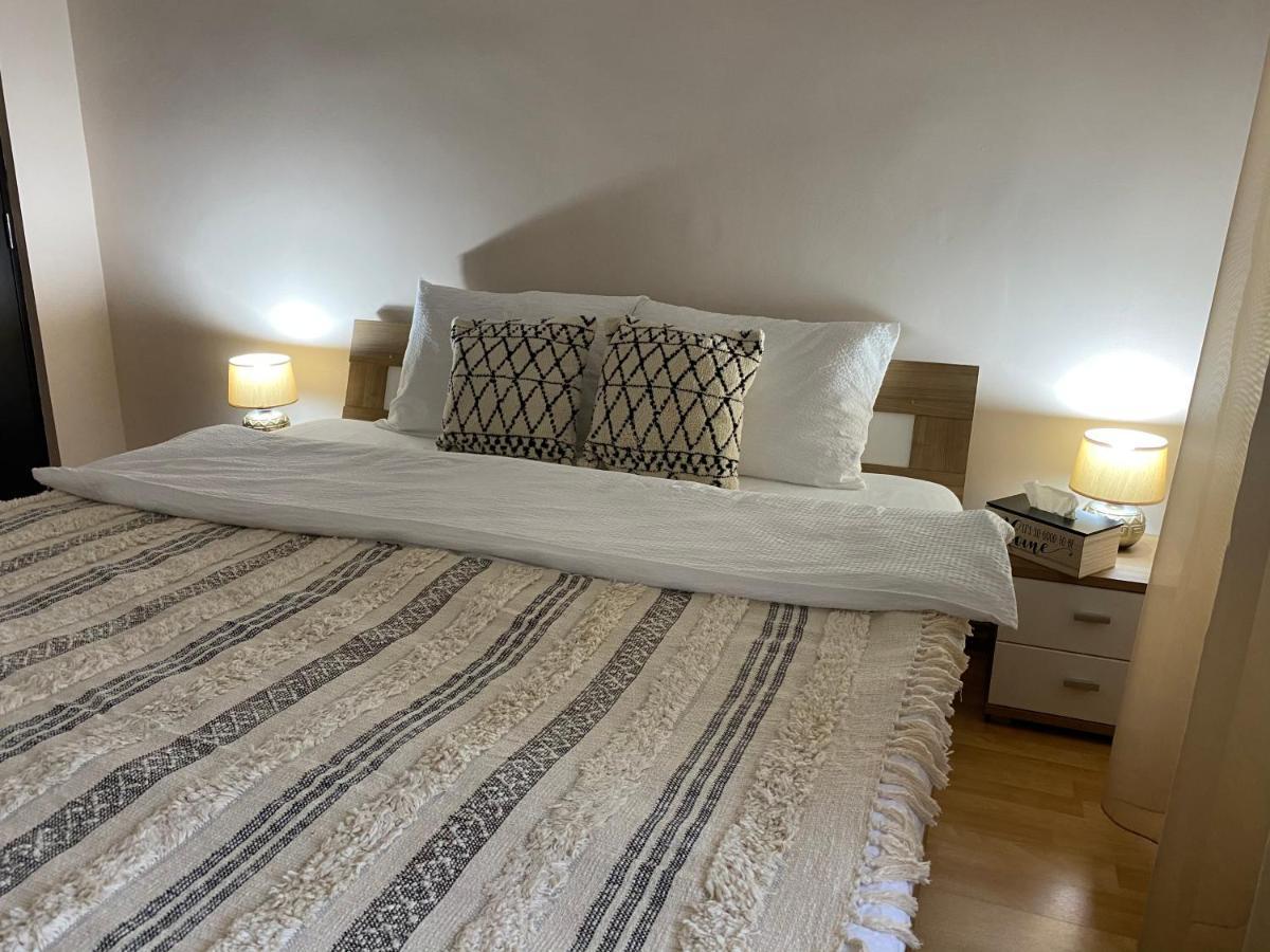 Sellada Apartament - Free Private Parking,Ac,Wi-Fi Карей Екстер'єр фото