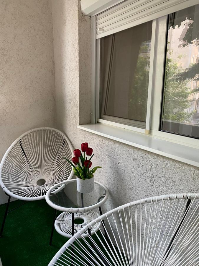 Sellada Apartament - Free Private Parking,Ac,Wi-Fi Карей Екстер'єр фото
