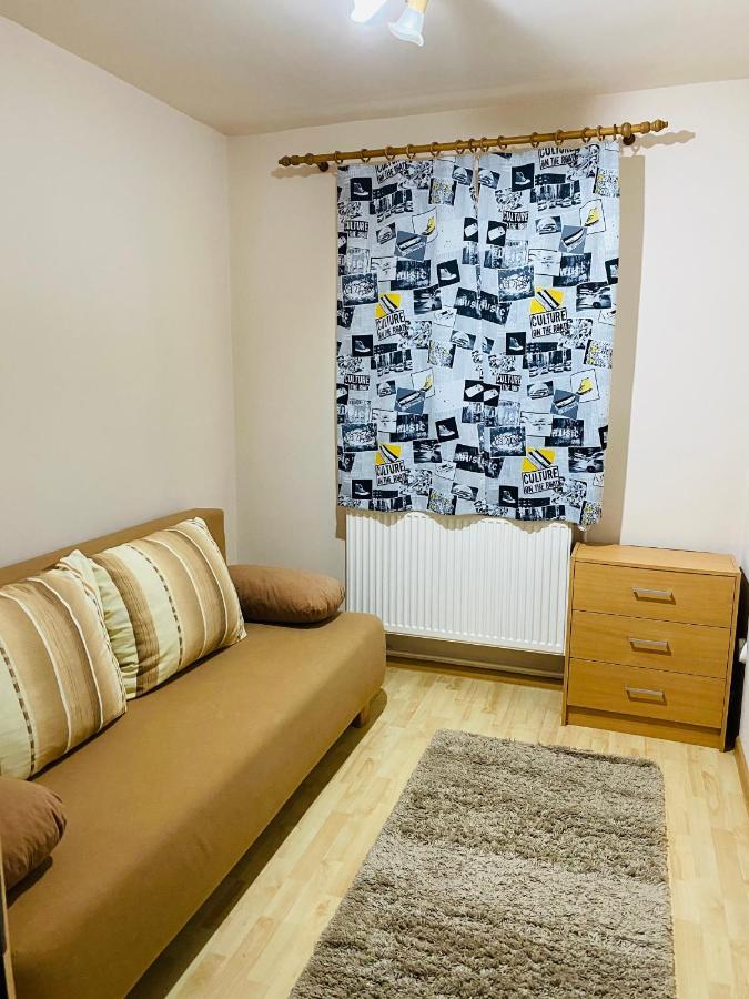 Sellada Apartament - Free Private Parking,Ac,Wi-Fi Карей Екстер'єр фото