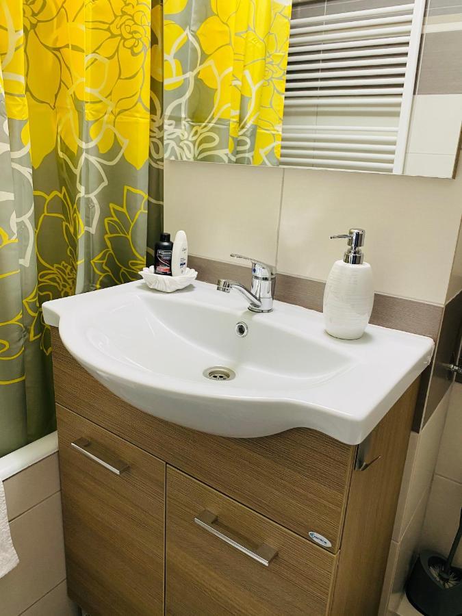 Sellada Apartament - Free Private Parking,Ac,Wi-Fi Карей Екстер'єр фото