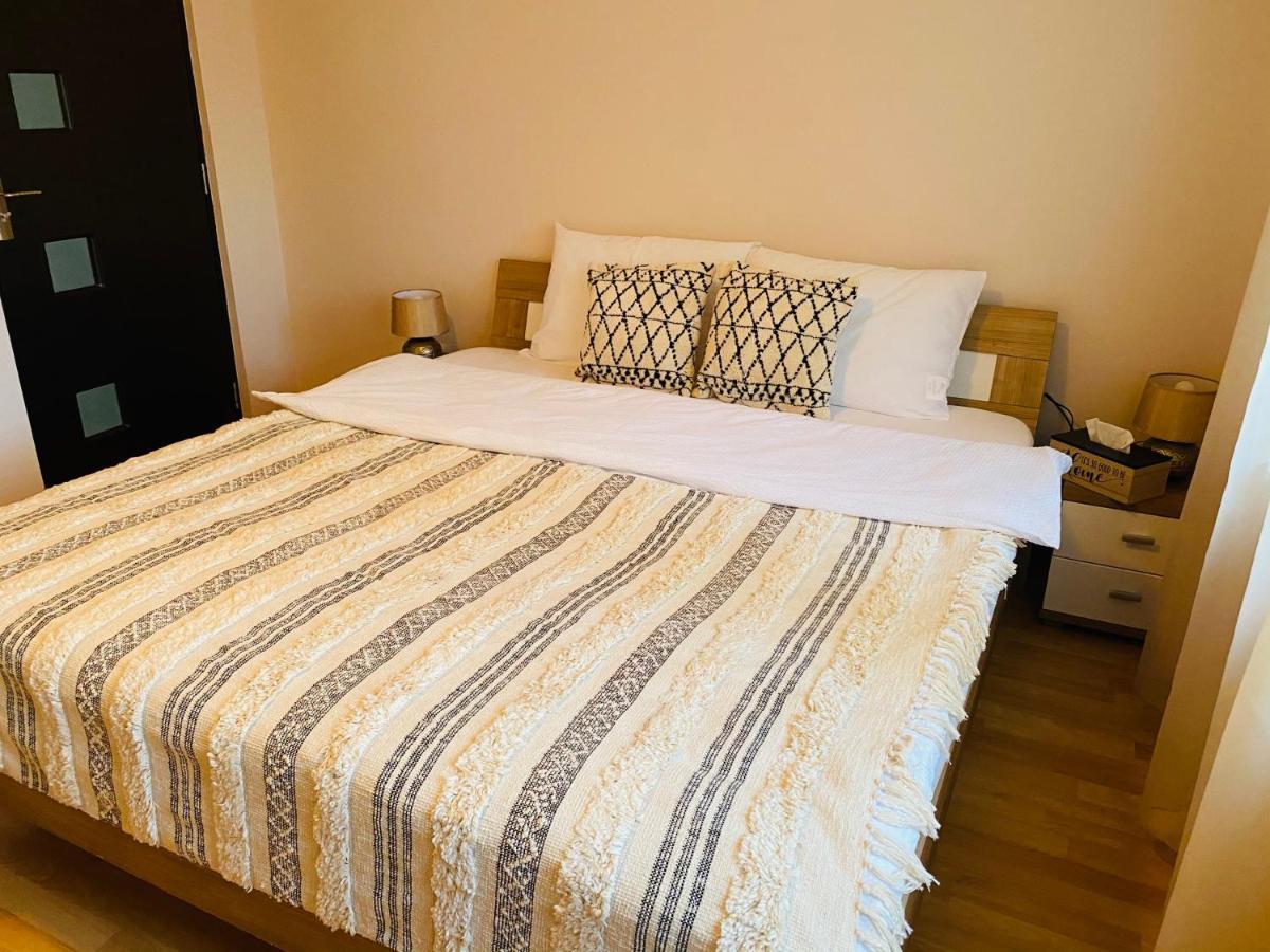 Sellada Apartament - Free Private Parking,Ac,Wi-Fi Карей Екстер'єр фото